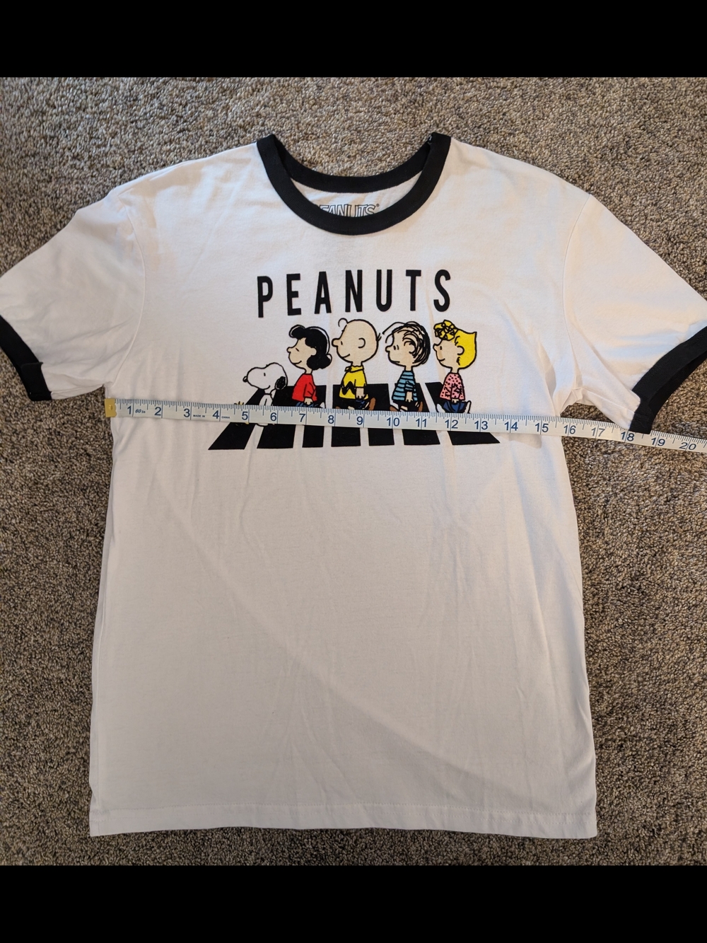 Women's Peanuts White Tee with Black  Trim & Textured Character Graphic Size XS